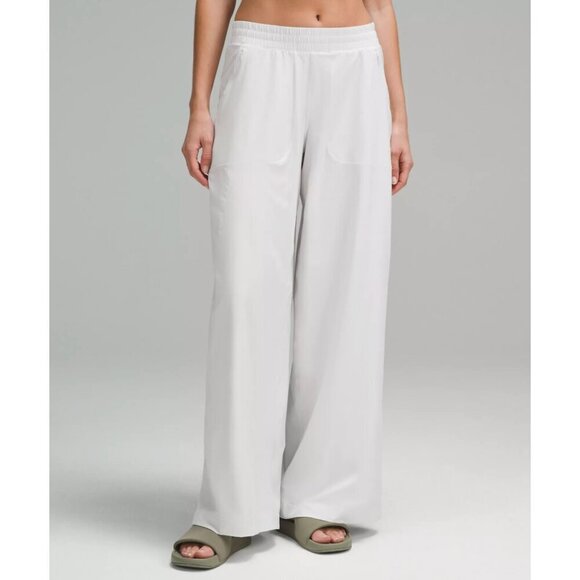 Lululemon Swift Mid Rise Wide Leg Pant in Light Vapor 2024 - Picture 2 of 16